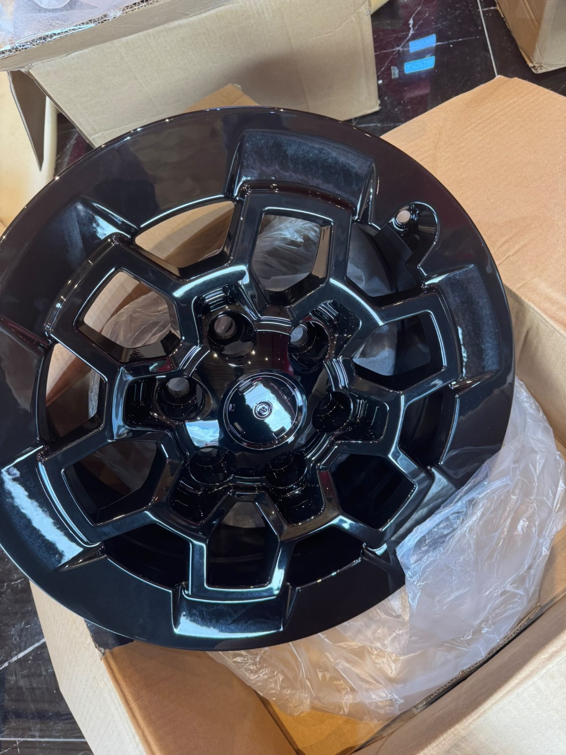 Glossy black wheel